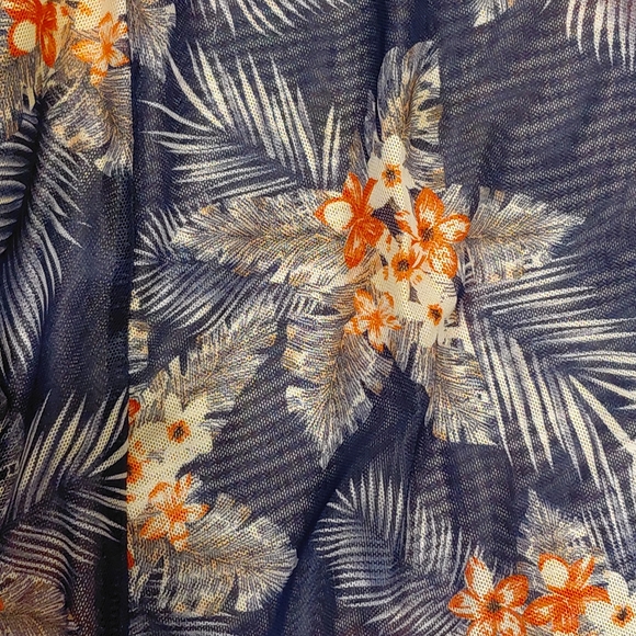 Top/Skirt Boy Shorts Swimsuit. Floral Navy 5X Never Worn. New Condition. - Picture 5 of 8